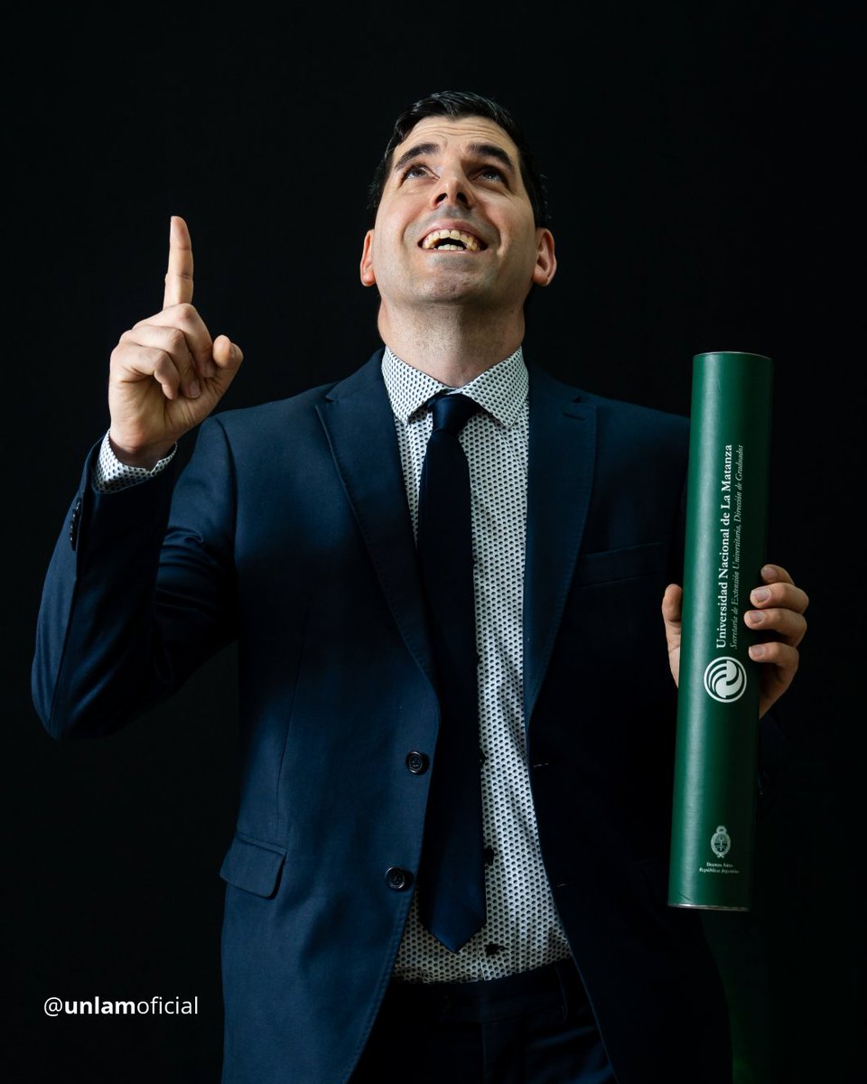 UnlamOficial's tweet photo. 🎓 La UNLaM vuelve a vestirse de gala, porque empieza un nuevo año de Colaciones de Grado 🎓
#UNLaM #colaciones #graduados #graduadas https://t.co/yPHK7mQBtW