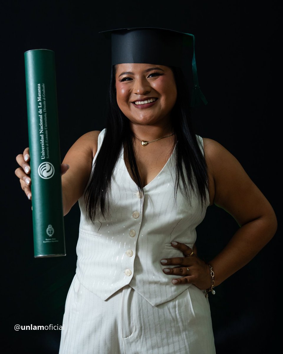 UnlamOficial's tweet photo. 🎓 La UNLaM vuelve a vestirse de gala, porque empieza un nuevo año de Colaciones de Grado 🎓
#UNLaM #colaciones #graduados #graduadas https://t.co/yPHK7mQBtW