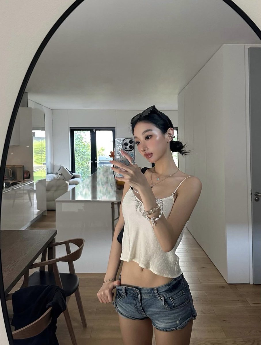 Persephone tweet media