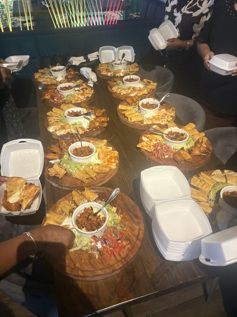 Tav_Williams's tweet photo. It’s Taco Tuesday! 🌮 It was a pleasure unwinding on the last Tuesday before spring break with some of the hardest work staff in @browardschools Tiger Pride 🐅🧡💚 @blanche_ely @BCPSNorthRegion https://t.co/dFBrmdp7IC