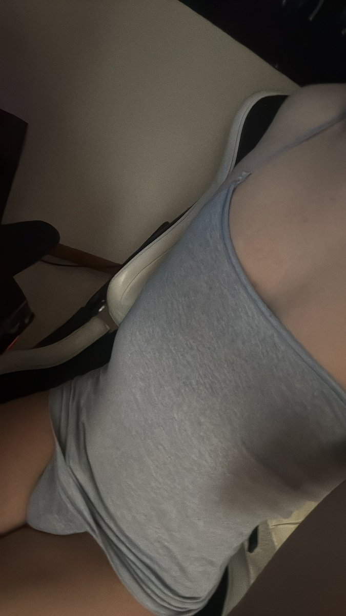 m0on_dafem's tweet photo. the strap broke :< #femboy #thighs #menu #dm4content https://t.co/rl0jXlB4zr