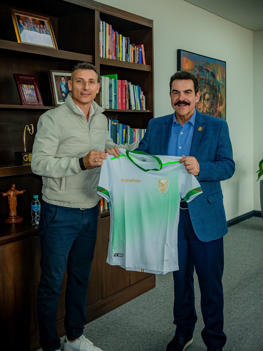 Manfred Reyes Villa tweet media