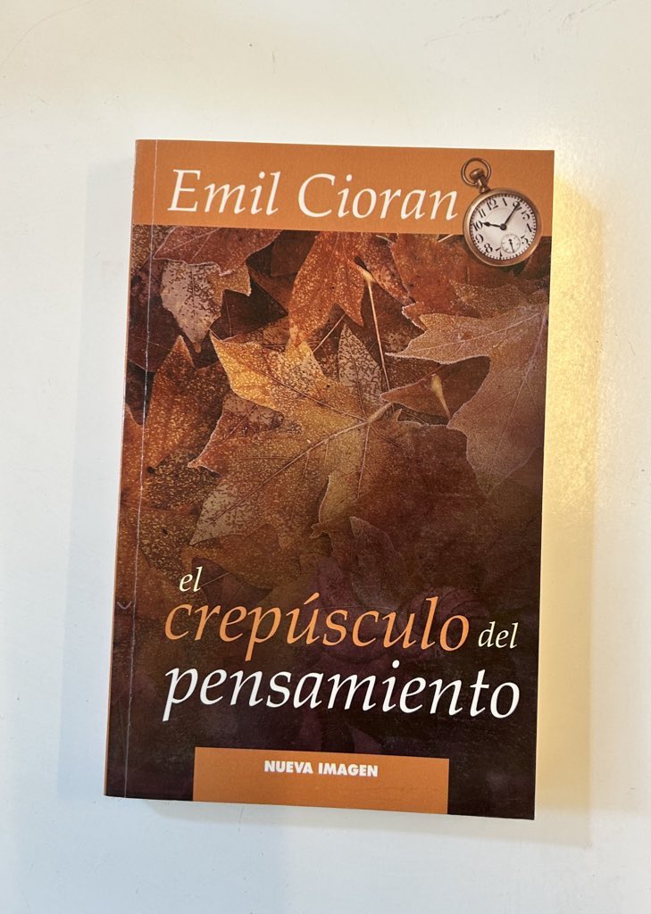 AliasCane's tweet image. Cioran no es para todos, pero para aquellos que quieren saber más sobre su corriente de pensamiento este libro es una puerta de entrada bastante accesible. Pueden descubrir mucho acerca de ustedes mismos en estas páginas, disponible en el Pony y por aquí. #filosofia #cioran