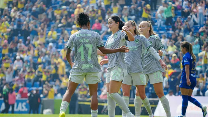 InformanteKings's tweet photo. 🚨ÚLTIMA HORA🚨 El diario Récord confirma la participación del @AmericaFemenil en la @queensleague_mx y asegura que el responsable de esta incursión es @Miguel_layun, presidente de la liga y responsable de llevar el proyecto de fut 7 de las Águilas. (1/4) https://t.co/elwFydgG4J