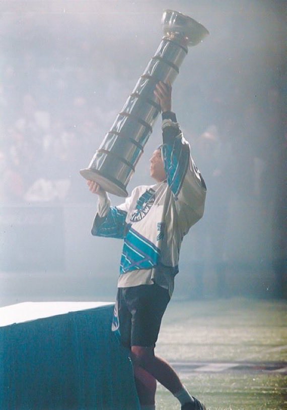 QuickStick tweet media