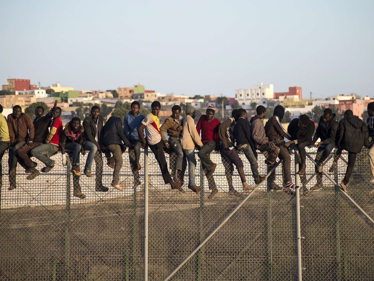 🔴Desde que Pedro Sánchez es presidente en 2018, han entrado 7 millones de inmigrantes.

Esto no es integración, es una invasión que nos llevará al Gran Reemplazo: para 2045, los españoles seremos minoría en nuestra propia tierra si no lo revertimos.

🧵HILO 👇👇