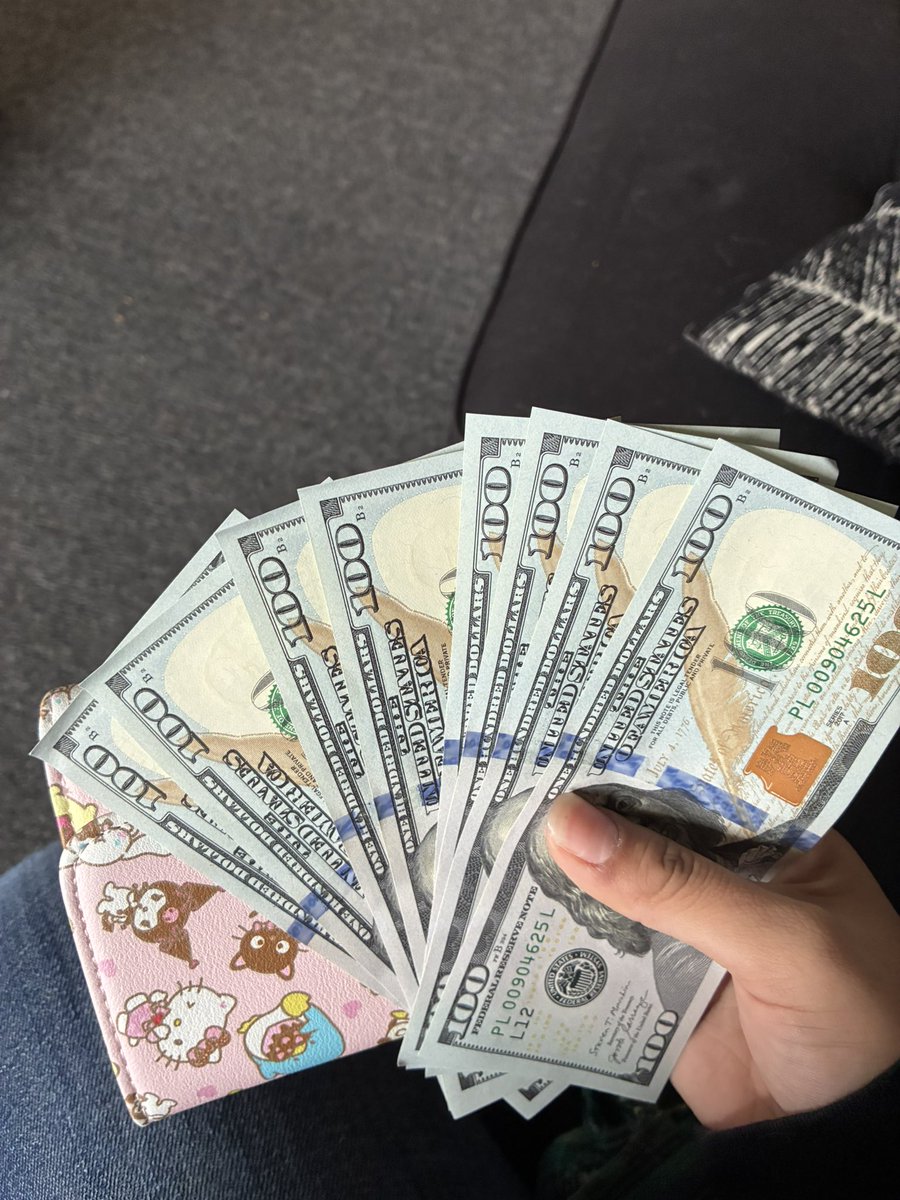 zombiekitten_'s tweet photo. big bills are just prettier :3 https://t.co/6E6VZpyXUZ