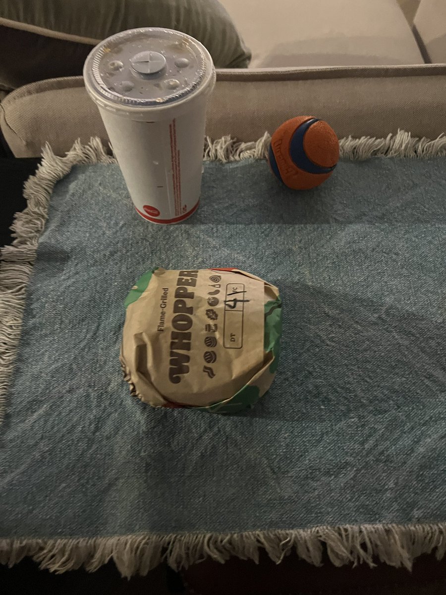 NYVideoGuy's tweet photo. @BurgerKing Why did my whopper not come in a box! I specifically got a whopper just for this 🤬 It was good though 🍔 https://t.co/D4rWwqMcjG