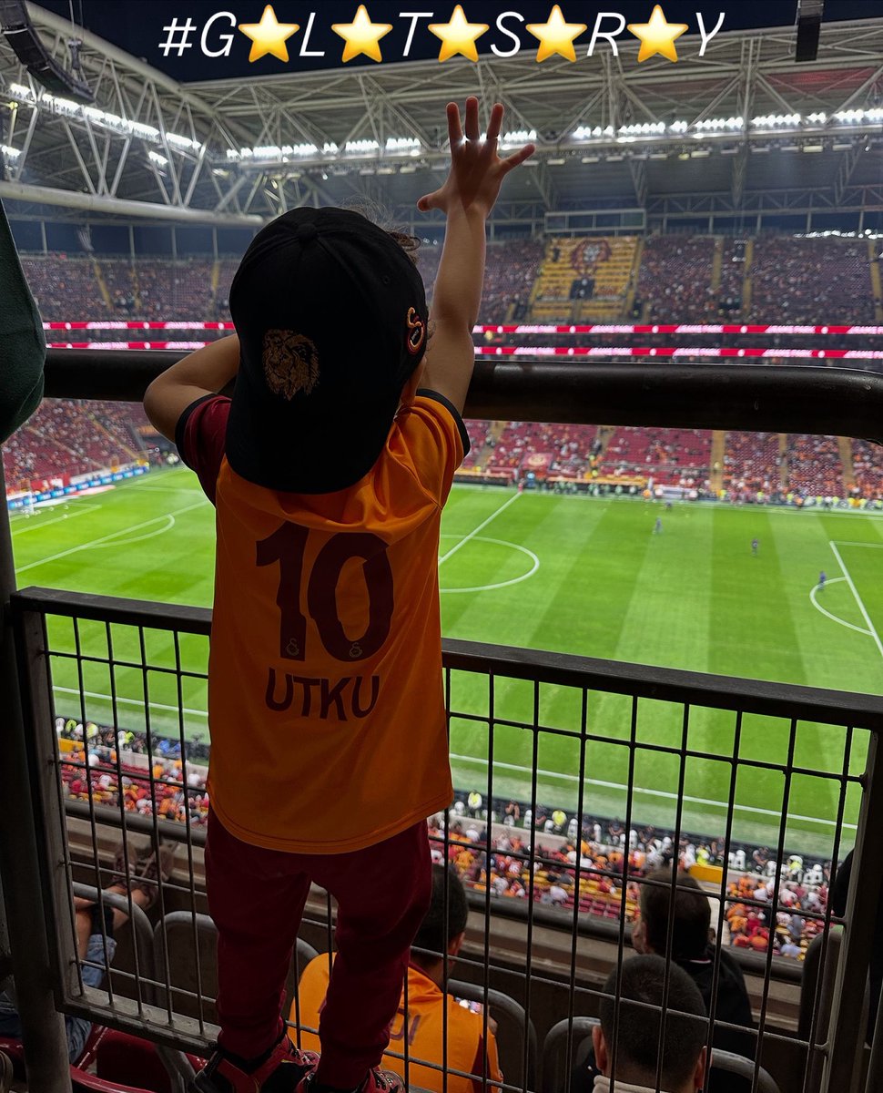 onurusta_'s tweet photo. #galatasaray #çocuklukaşkımsın #winner https://t.co/tGhcDCB3TA