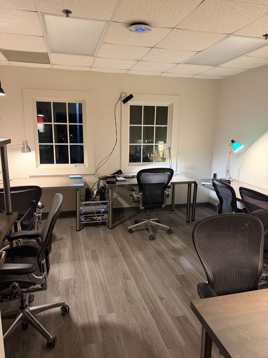 visionik e/acc tweet media