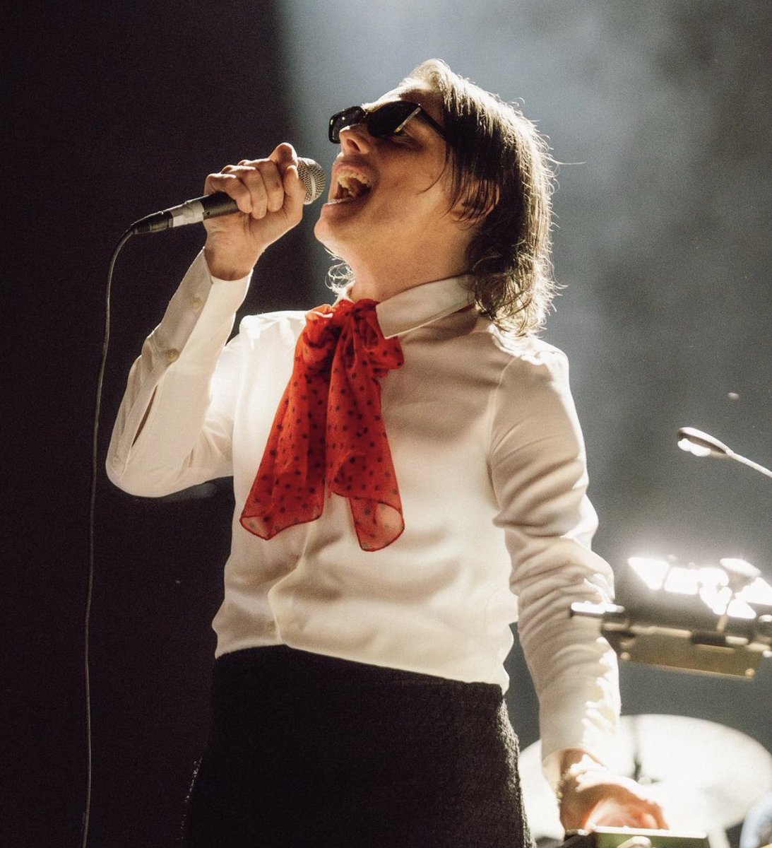 frerard gifs/pics archive tweet media