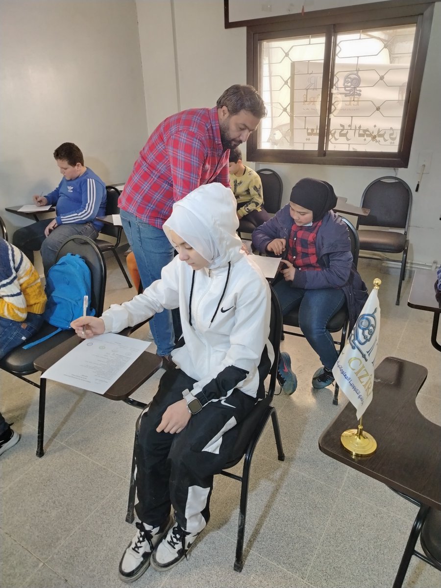 KASAKURDAN's tweet photo. Li navenda me ya El-Cizîrî de, xwendekaran eleqeyek mezin nîşan da li sînavê tesbîta asta Îngilîzî ku me organîze kir. https://t.co/oMQa8HrqZX