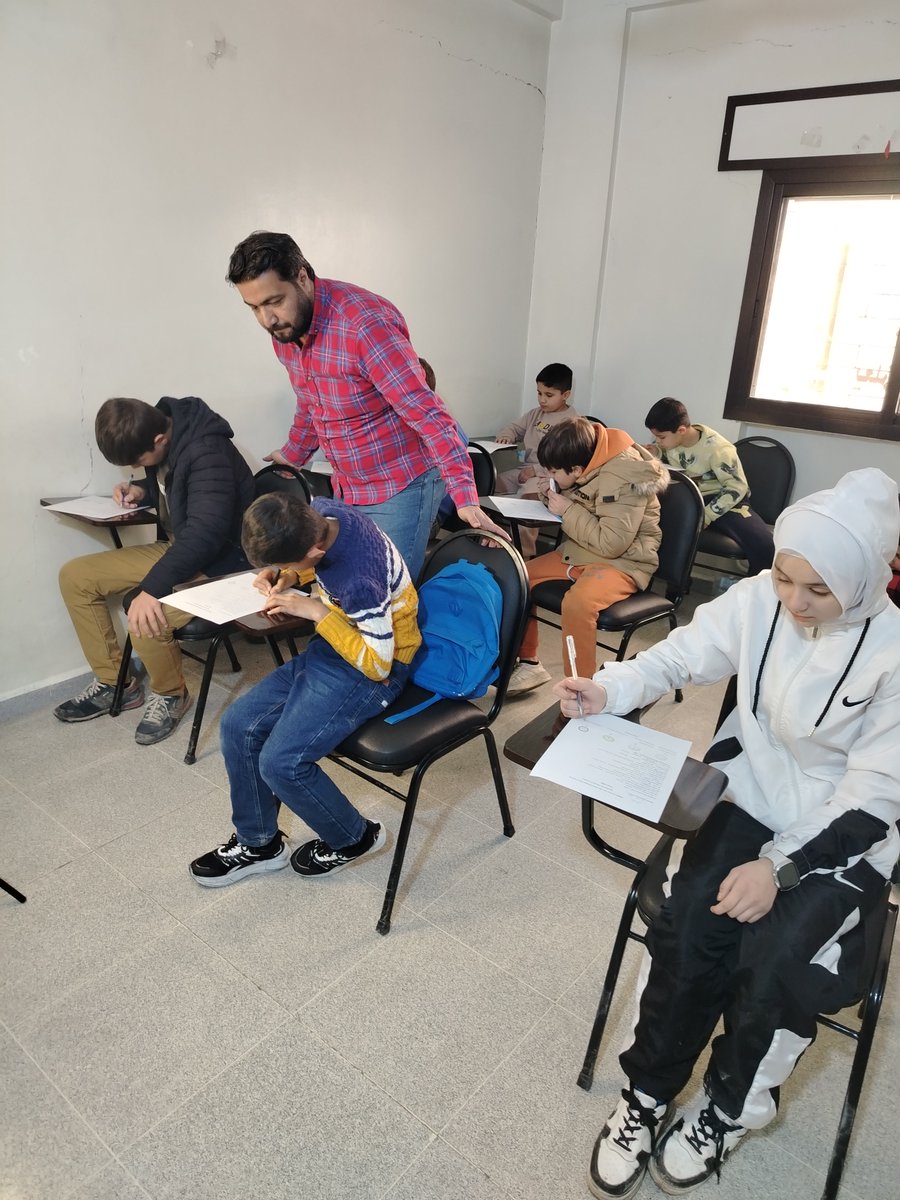 KASAKURDAN's tweet photo. Li navenda me ya El-Cizîrî de, xwendekaran eleqeyek mezin nîşan da li sînavê tesbîta asta Îngilîzî ku me organîze kir. https://t.co/oMQa8HrqZX
