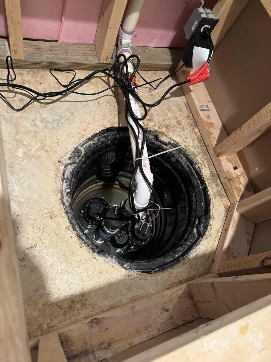 AAbelCompanies's tweet image. Spring storms can turn a small sump pump problem into a flooded basement fast. 🌧️ A working sump pump can make all the difference when heavy rain hits. Make sure yours is ready before the storm rolls in. 
#springstorm #sumppump #plumbing #floodedbasement