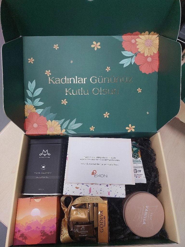 #ÇalışanınaDeğerVerenFirmalar’da bugün:

Ekon Industry Construction &amp; Trade Inc. 

Endüstriyel tesis kurulumu ve enerji sektörünün öncü isimlerinden Ekon Endüstri, 8 Mart Dünya Kadınlar Günü’nde kadın çalışma arkadaşlarını Muhiku iş birliğiyle hazırlanan, her detayı incelikle