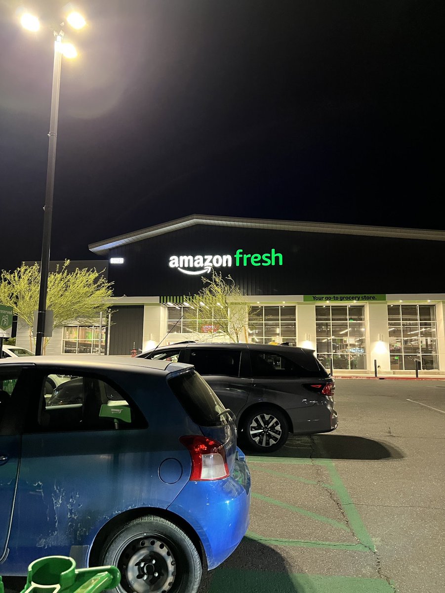 mdntblu's tweet photo. @amazon I'm very disappointed that you're closing all the Fresh stores. We got so used to the amazing prices and super friendly staff. PLEASE TURN MY STORE INTO A WHOLE FOODS. 92883 zip code. https://t.co/VjYZZzG6ez