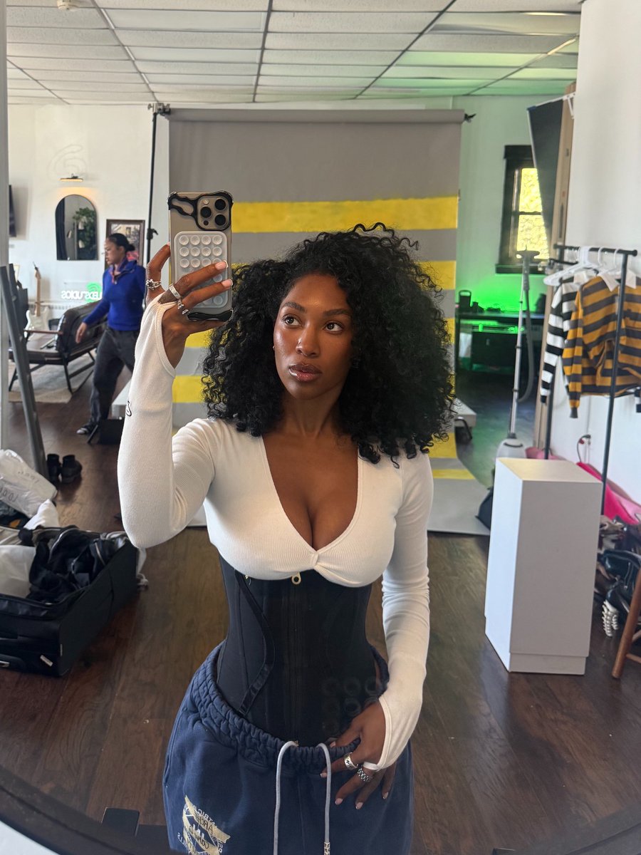 tordrobe tweet media