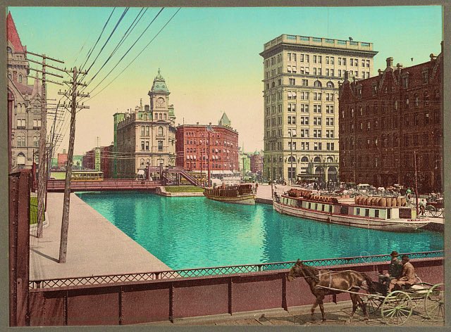 MoundLore tweet media