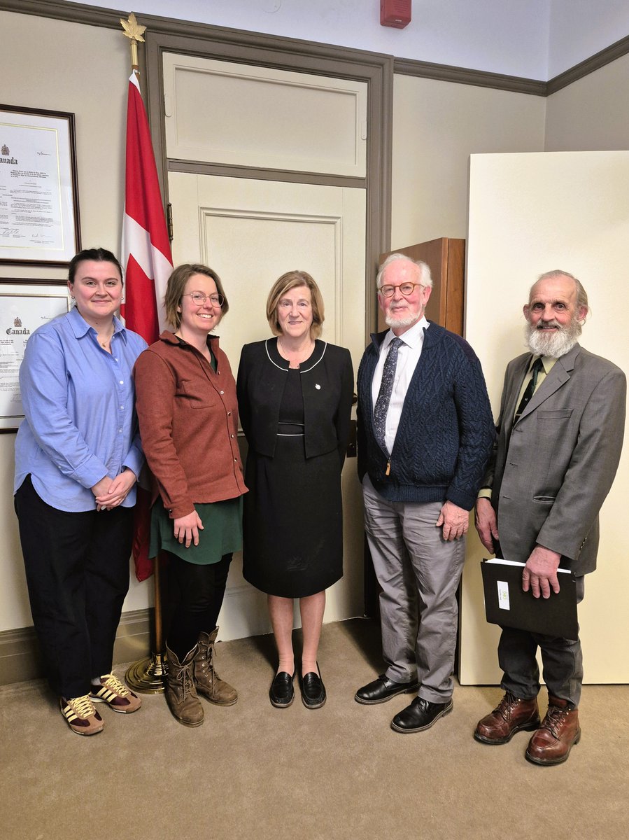 HelenaJaczek's tweet photo. This week, I met with the Canadian Organic Growers. They provide education, advocacy &amp; leadership to help build an agricultural system that empowers farmers &amp; consumers, enhances human health, builds community &amp; mitigates climate change while increasing Canadian food sovereignty. https://t.co/k2WB1d3NDK
