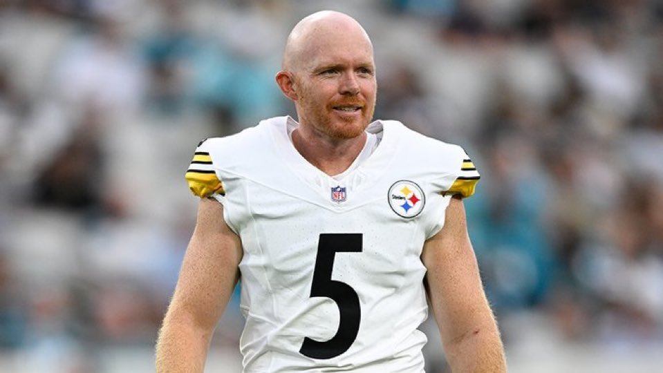 RobMichel's tweet photo. bill burr jersey swap https://t.co/nWVZJvI2jx