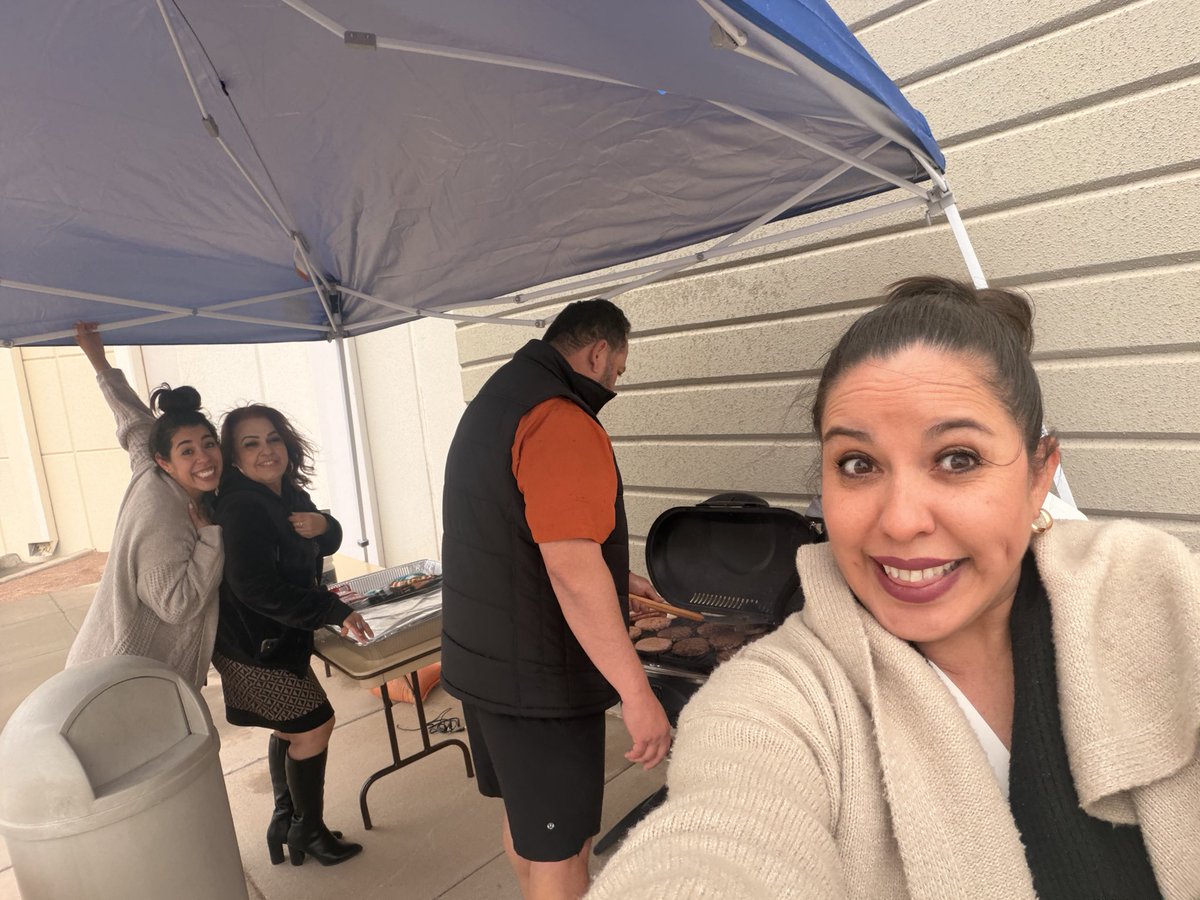 Amanda Martinez tweet media