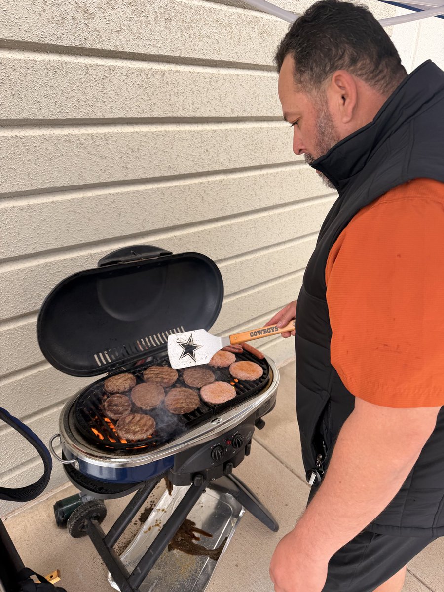 Amanda Martinez tweet media