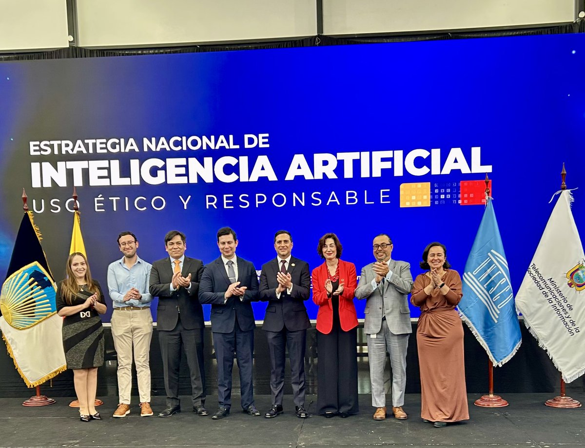 Laura Melo tweet media