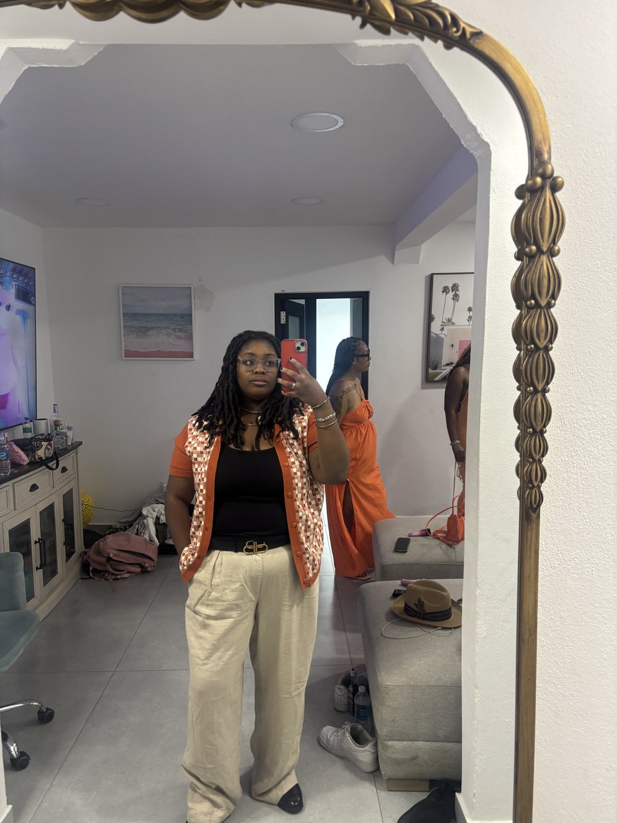 Zari ♏️ tweet media