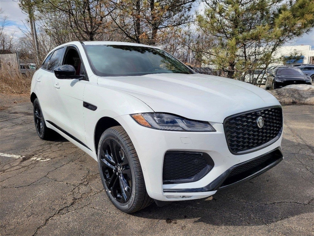 jaguarnf's tweet image. The 2026 Jaguar F-PACE P250 R-Dynamic S brings dynamic power, AWD control, and a Mars Red Windsor leather interior to every journey.

For more info call 847-446-6665 or visit bit.ly/4rod9CY
Stock No. J26000 | #JaguarFPACE