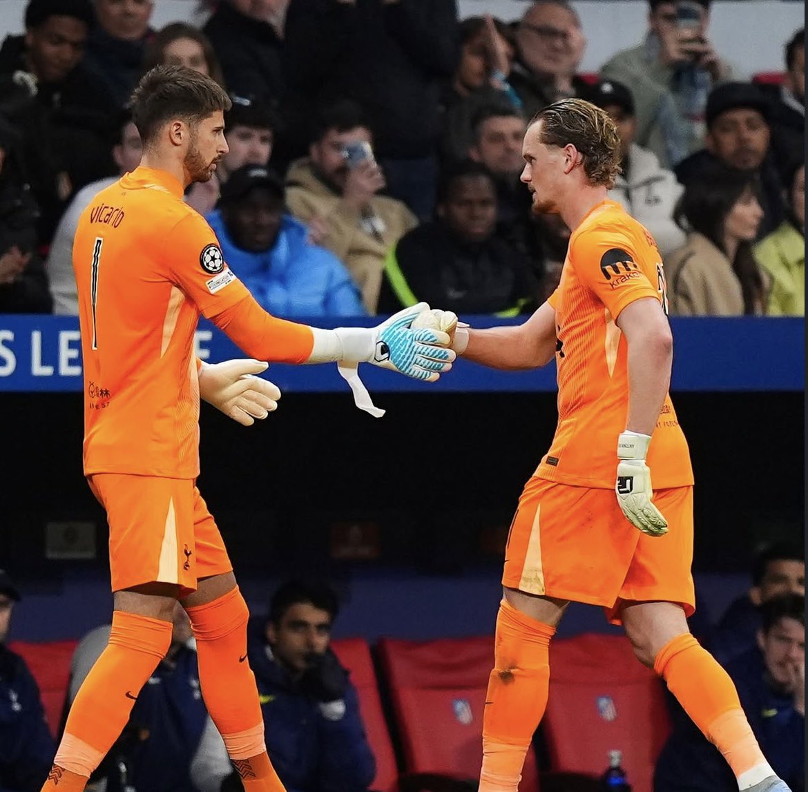 Pesadelo para Kinsky na sua estreia a titular na Champions League…

Sofreu três golos, dois deles resultado de falhas e foi substituído aos 17’ minutos de jogo. 

71’ Atlético Madrid 5-1 Tottenham