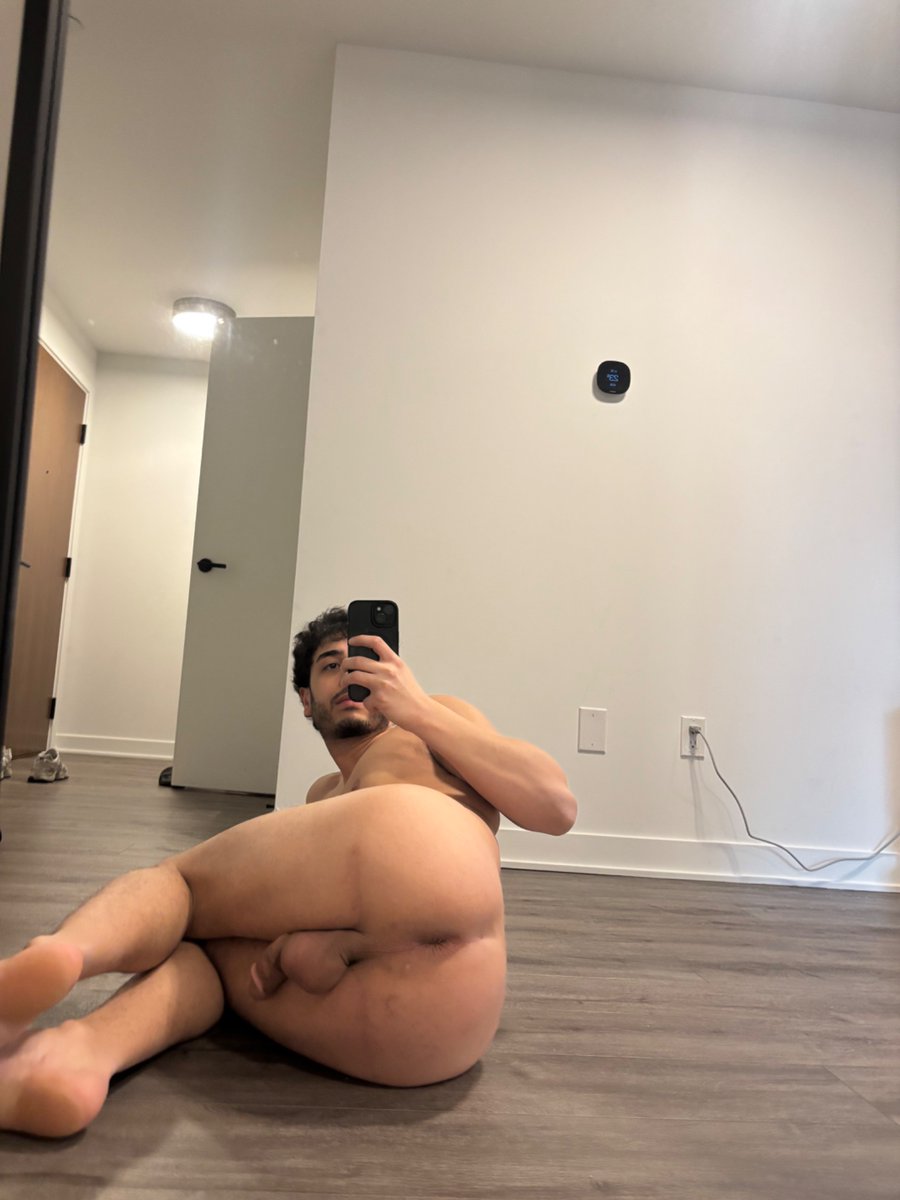 ClosetSlut22's tweet photo. What do u think my ex gf would think if she saw this https://t.co/jNuXSy5u15