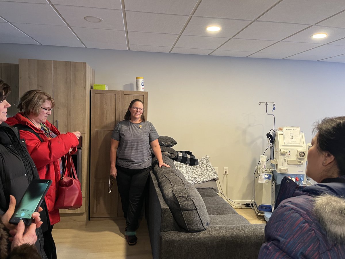 GraceSuvaRN's tweet photo. Chi Miigwetch Pikangikum for welcoming us to your community! You lead health transformation with hope, strength and courage! We at @rnao are inspired by your successes! @DorisGrinspun @KHansonRNAO https://t.co/3ES4I24vWf