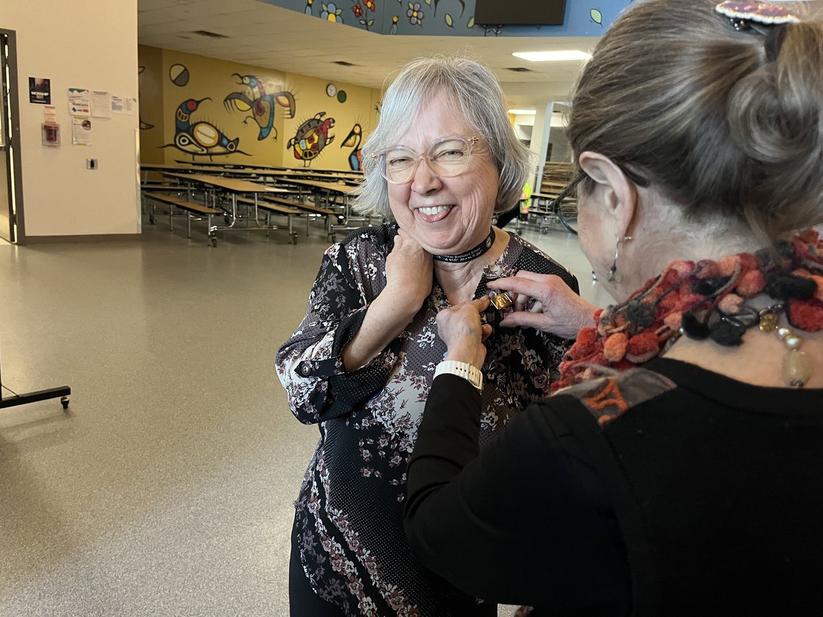 GraceSuvaRN's tweet photo. Chi Miigwetch Pikangikum for welcoming us to your community! You lead health transformation with hope, strength and courage! We at @rnao are inspired by your successes! @DorisGrinspun @KHansonRNAO https://t.co/3ES4I24vWf
