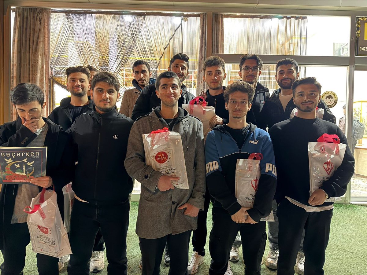 MalatyaKYGM's tweet photo. 📍 Beydağı Yurdu
İl Müftülüğü tarafından düzenlenen iftar programına katılım sağladık.Programın ardından öğrencilerimize çeşitli hediyeler ve Kur’an-ı Kerim takdim edildi. 

#YurdumdaRamazan https://t.co/OGhM1ejkc9
