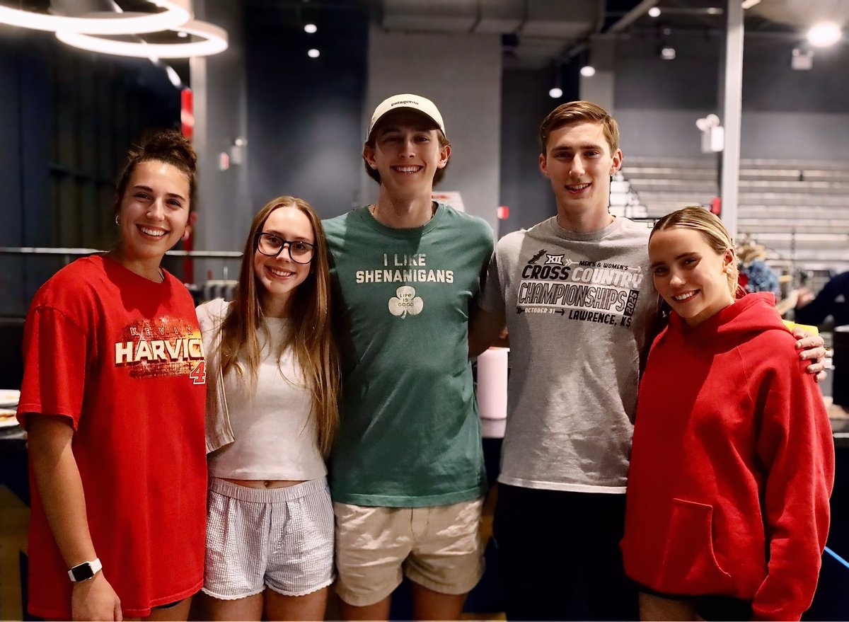 KU LEADS tweet media