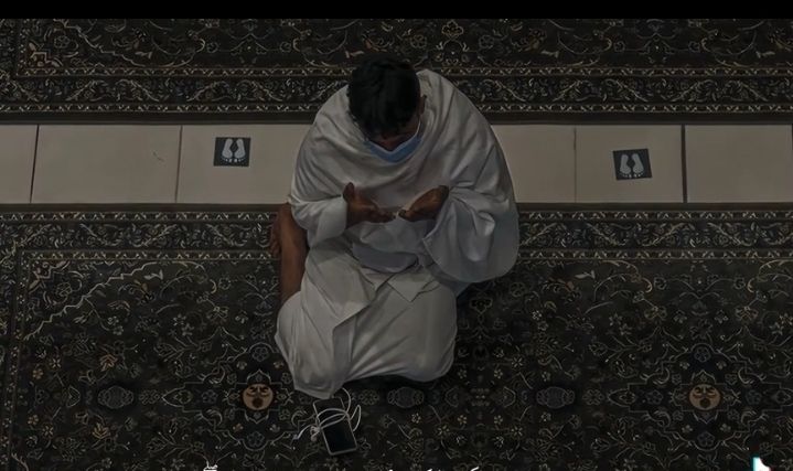 lliij_21's tweet photo. يتعافى المرء بالله وحده برحمته التي تضمّد الجراح وبنوره الذي يضيء القلوب وبرزقه الذي لا ينقطع 🤍. https://t.co/yb4gITZAUU