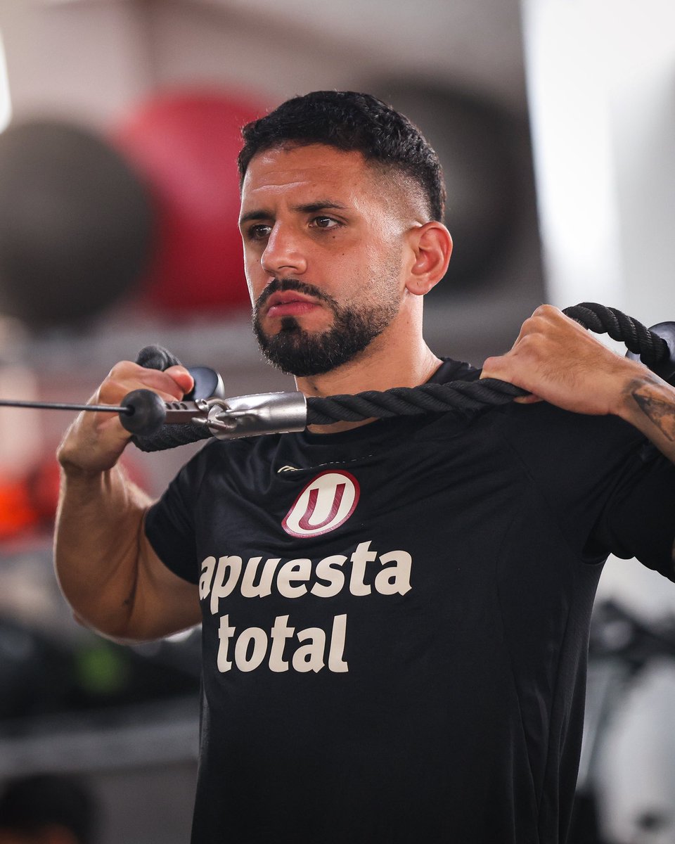 Universitario tweet media