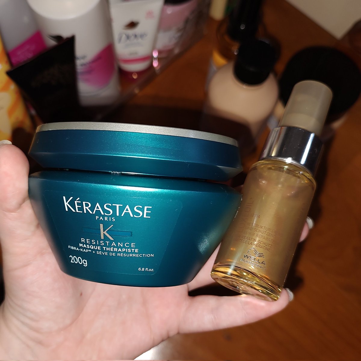 isa dora tweet media