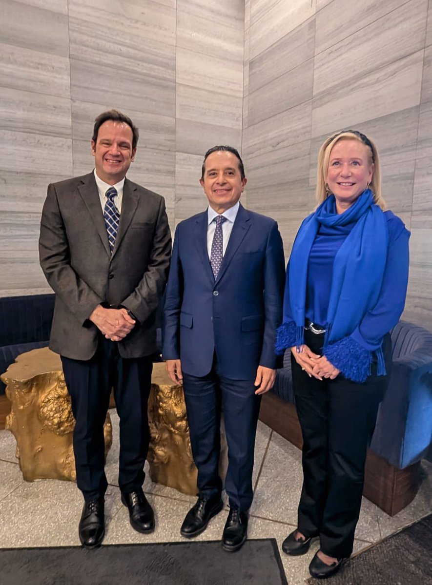 Carlos Joaquín tweet media