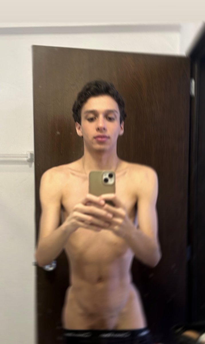 kiksthereall's tweet photo. Se las mando al privado o que? 😛

#chudai #gay #lgbt #chudaii https://t.co/0DeUd2chKF
