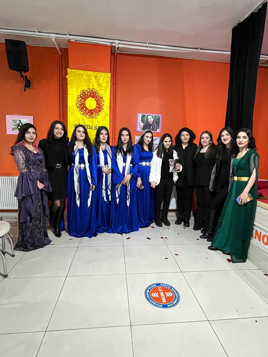 SesHakkari's tweet photo. "Yoksulluğa, güvencesizliğe, şiddete karşı; barış ve özgürlük mücadelesini büyütüyoruz." şiarıyla KESK Yüksekova temsilciliğimiz tarafından tarafından 8 Mart Dünya Emekçi Kadınlar Günü vesilesiyle Tiyatro Gösterimi ve Müzik Şöleni etkinlikleri yapıldı.
@sesgenelmerkezi
@egitimsen https://t.co/o8zNEWhoyr