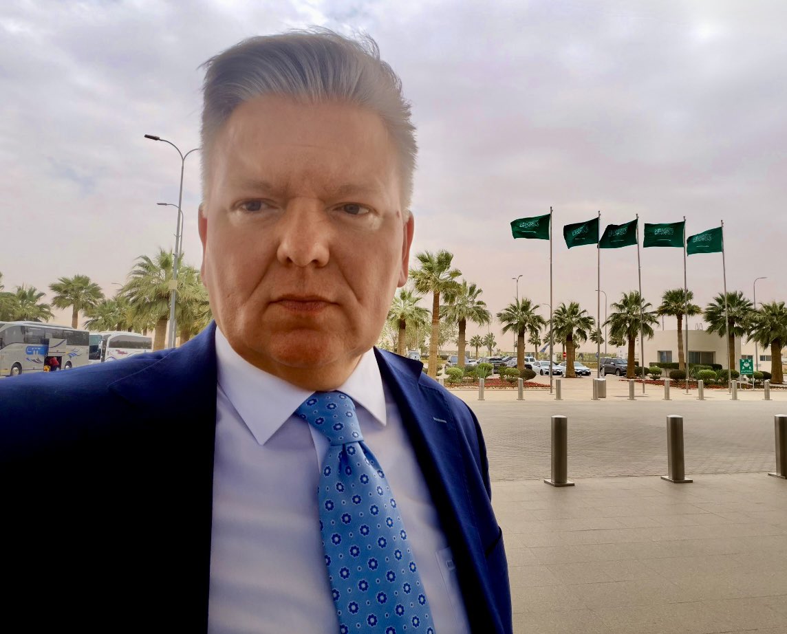 RobertRostek's tweet image. In these difficult times it’s extremely important to Celebrate Sovereignty, Justice, and Peace.
#Flag_Day 🇸🇦 

خلال هذا الوقت العصيب، يُعد يوم العلم بالغ الأهمية للاحتفال بالسيادة والعدالة والسلام.

أقدر كثيراً دعم وحماية المملكة العربية السعودية
🇸🇦
#يوم_العلم
#المملكة_السعودي