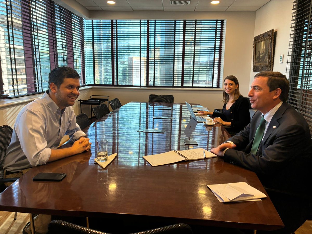 Hoy también me reuní con el alcalde de Independencia, Agustín Iglesias para estrechar el trabajo en conjunto con los municipios. #UnNuevoMañana