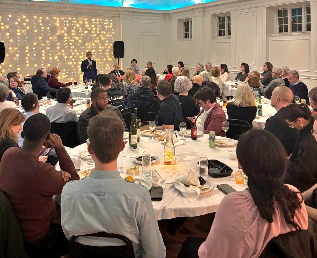 Sadiq Khan tweet media