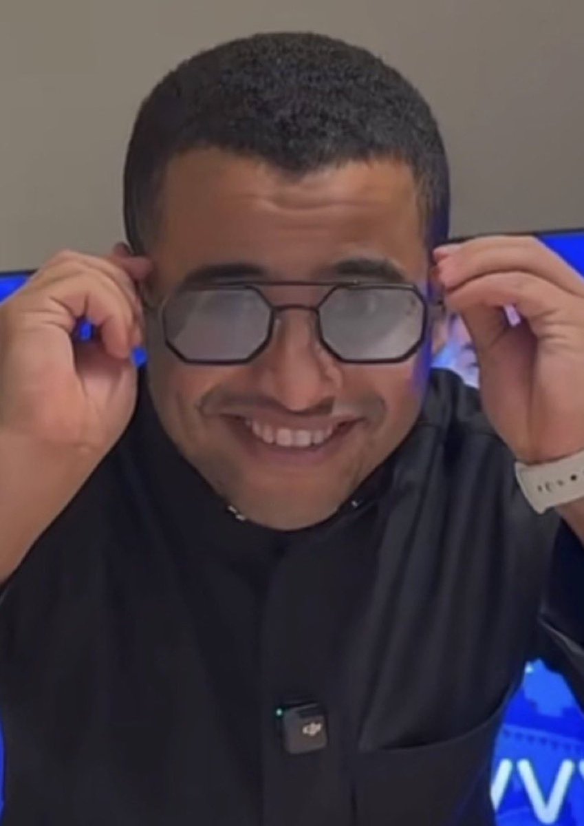 سـكايلر tweet media