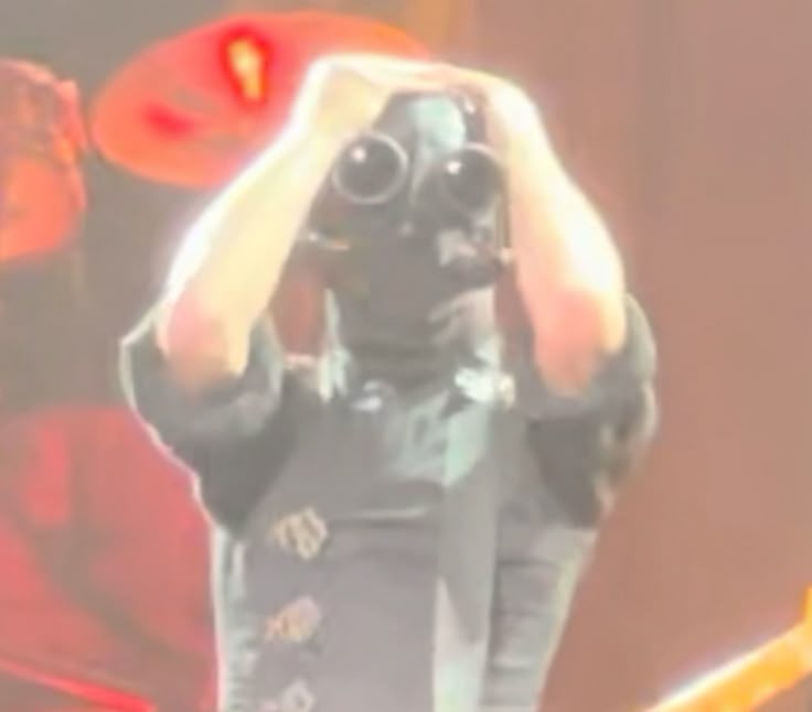 jasper is in the shadows 🖤 tweet media