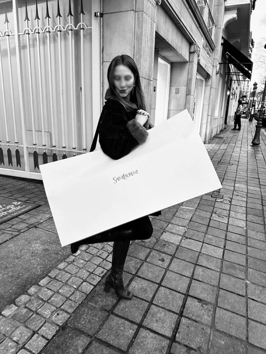 lili_riverra's tweet photo. Life has a way of opening doors you once thought were not meant for you.

#yvessaintlaurent #ysl #highend #companion #tcr https://t.co/WAtrY4tW2q