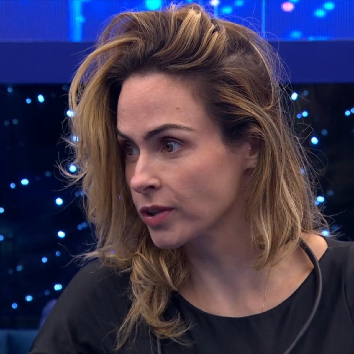 RaquelR60973998's tweet image. Eu mandei mensagem pro Bial desde o início kkkkkkk pra ele fazer o discurso da vitória dela