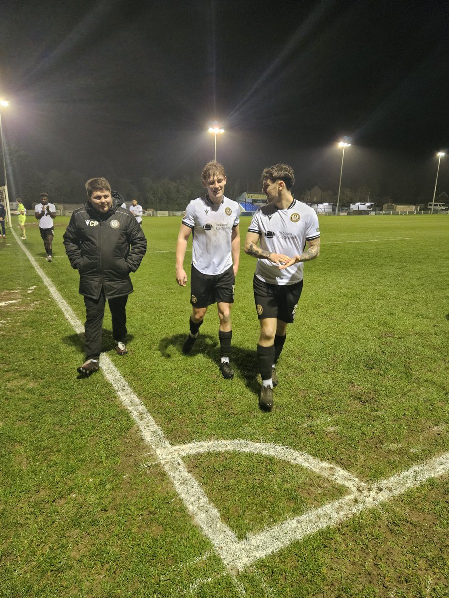 Hungerford Town FC tweet media