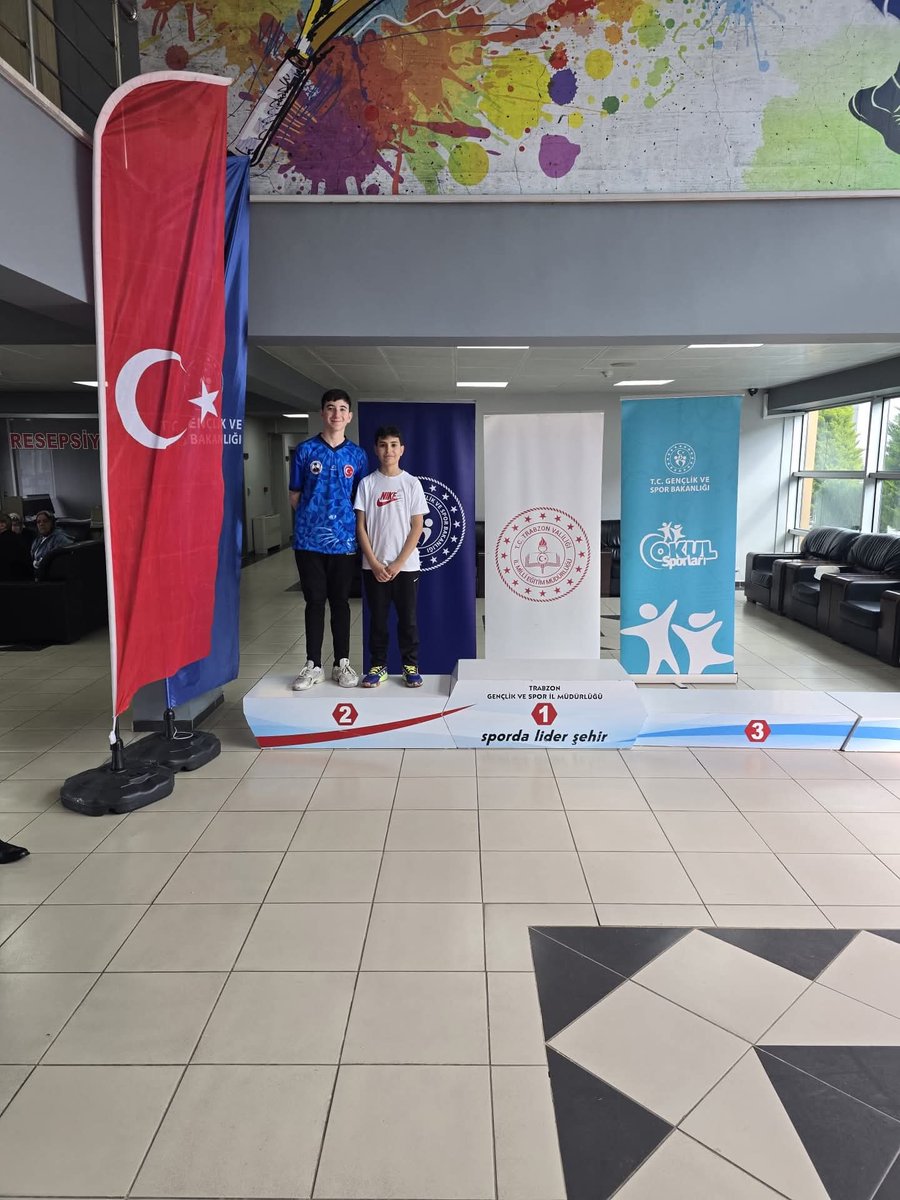 AtaturkOsmancik's tweet photo. 🎾 Okulumuz Yıldız Erkek Tenis Takımı, turnuvayı bölge 🥈🏆 2. olarak tamamlayarak büyük bir başarıya imza attı.

🏆 Bu sonuçla birlikte takımımız, 26 Nisan’da Mersin’de düzenlenecek Yıldız Erkek Tenis Türkiye Şampiyonası’na katılmaya hak kazandı. 

#OkulSporları #Tenis #Başarı https://t.co/R38bwh47hM